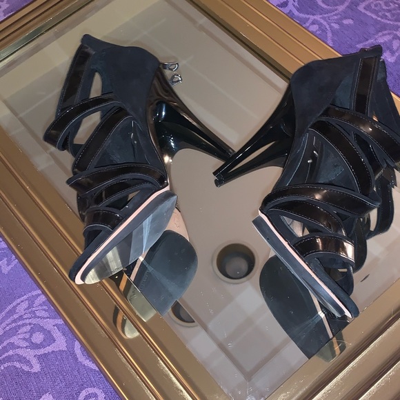 Black Heels - Picture 6 of 11